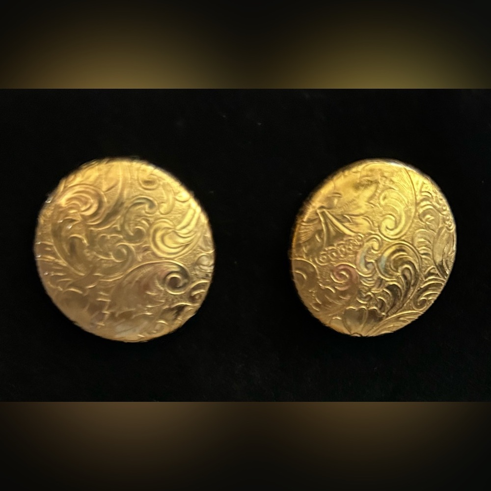 Vintage Good Button Earrings